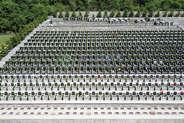 1784163547310997.jpg 沈阳草坪葬推荐:4880元起,选择玉灵山生态墓园,回归自然与孝道的完美结合.jpg