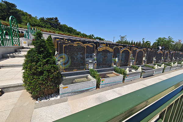 龙福山墓园（龙福山纪念园）