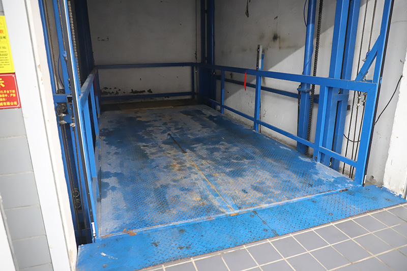 沈阳工业厂房液压货梯选型实战指南 沈阳工业厂房液压货梯选型实战指南