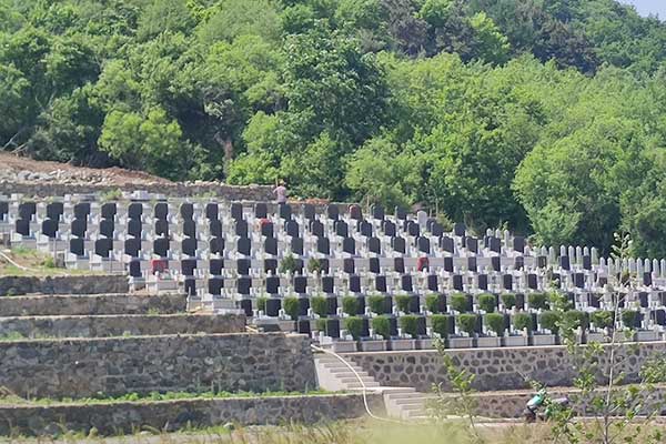 玉灵山生态墓园 玉灵山生态墓园
